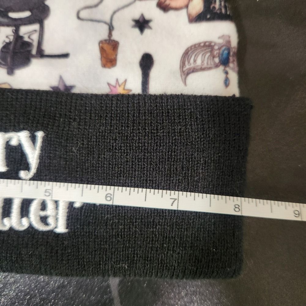 Harry Potter Winter Beanie with Pom Pom‎ One Size Fits Most - Picture 4 of 5